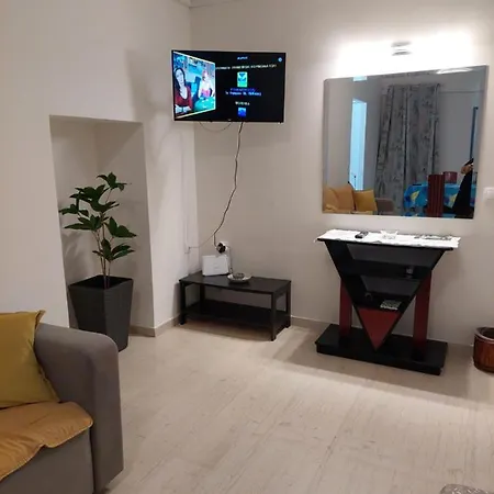 Fays Room In A Center Apartamento