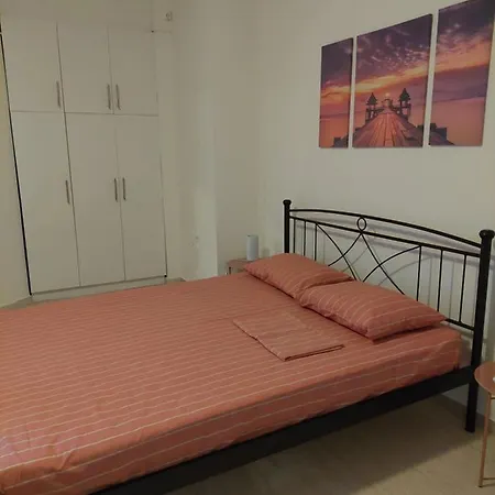 Fays Room In A Center * Trípoli
