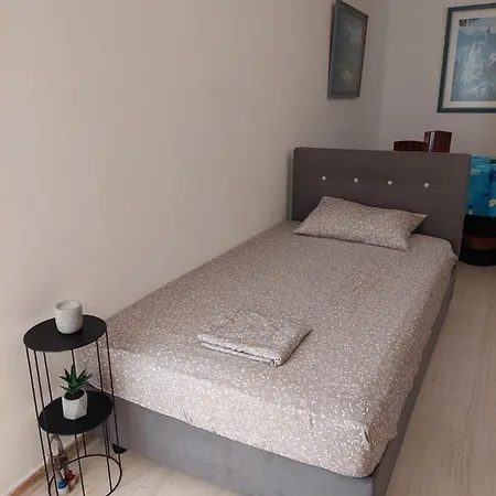 Fays Room In A Center Trípoli